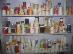 杯上雅韵，纸间匠心——上海雪梅纸制品的精致印刷艺术